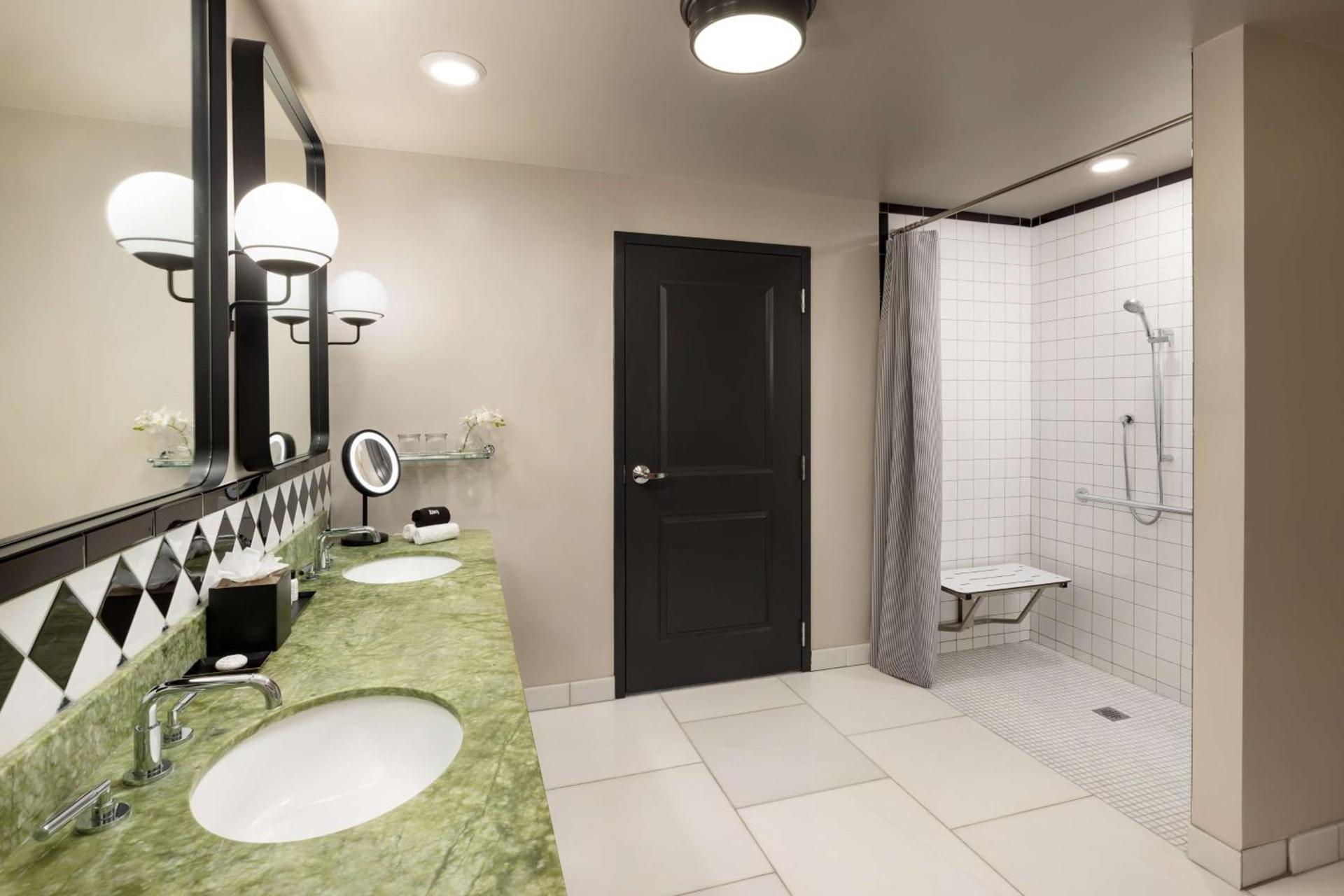 The Candler Hotel Atlanta, Curio Collection by Hilton photo 28