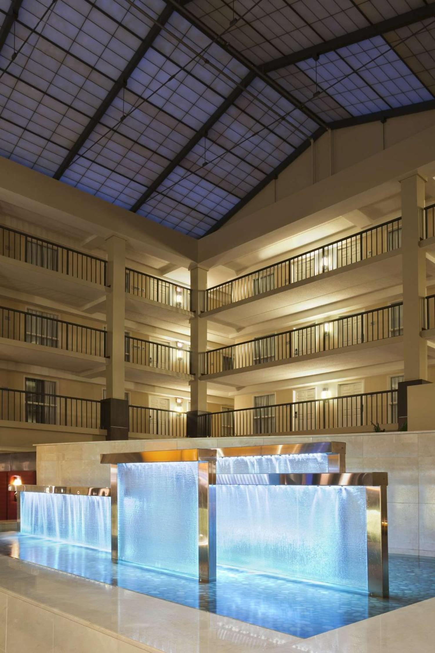Embassy Suites Cleveland - Beachwood photo 5