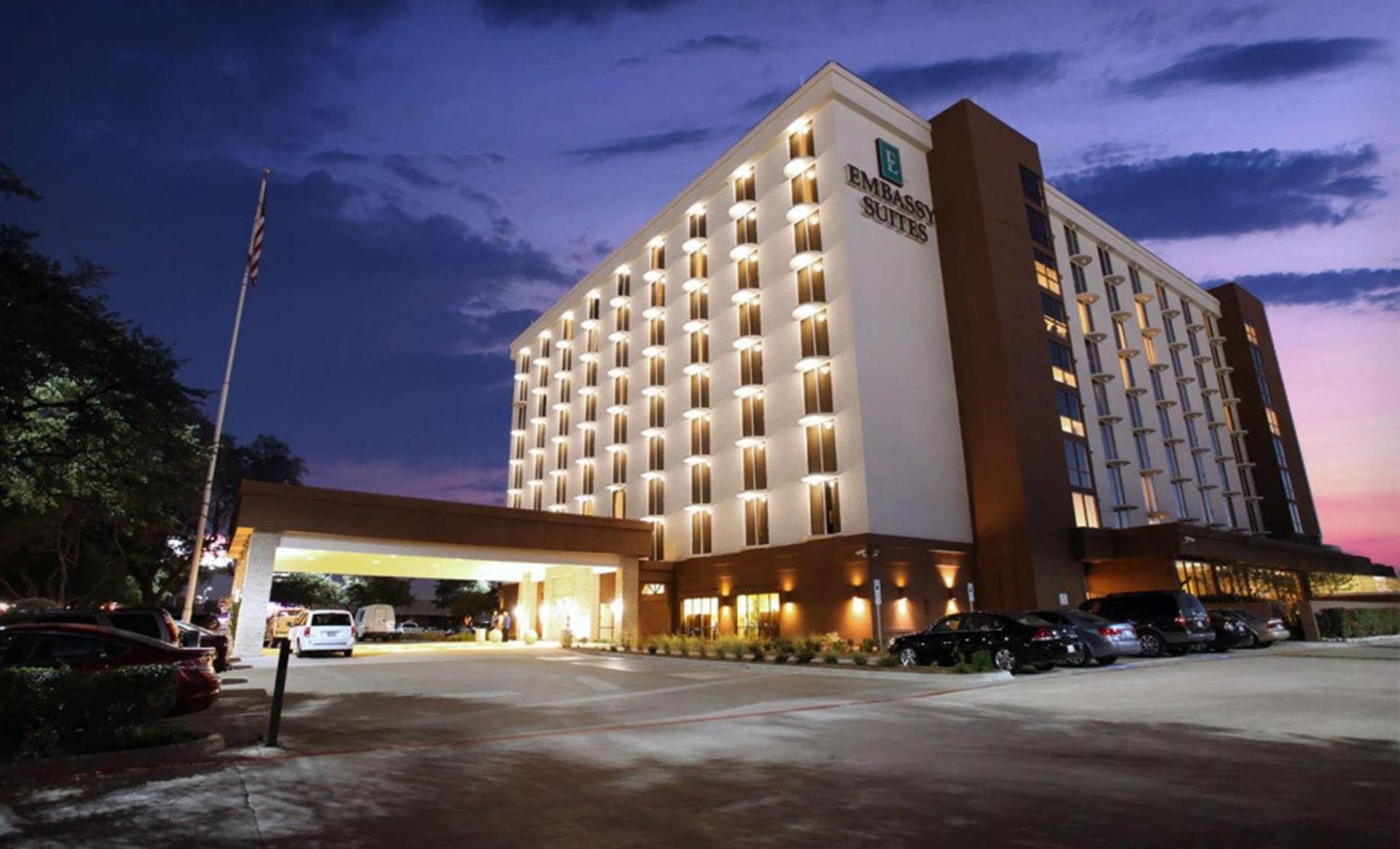 Embassy Suites by Hilton Dallas Market Center photo 3