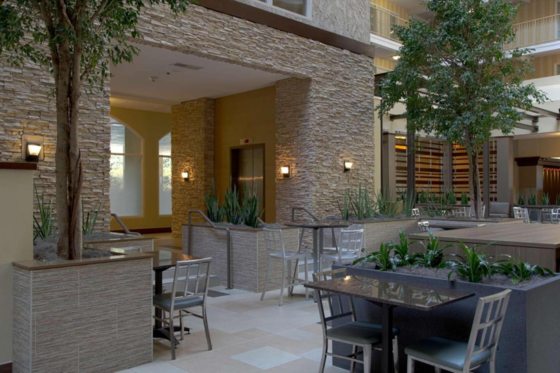Embassy Suites by Hilton Dallas Market Center photo 14