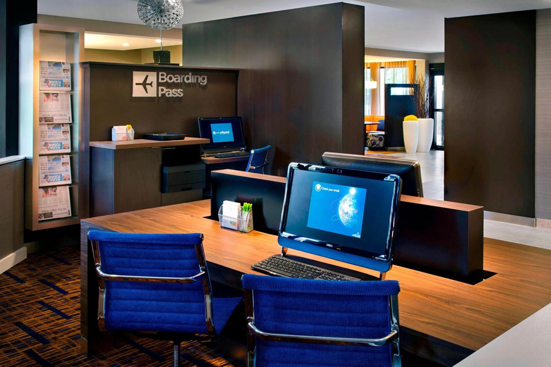 Courtyard By Marriott Hartford Windsor Airport photo 13