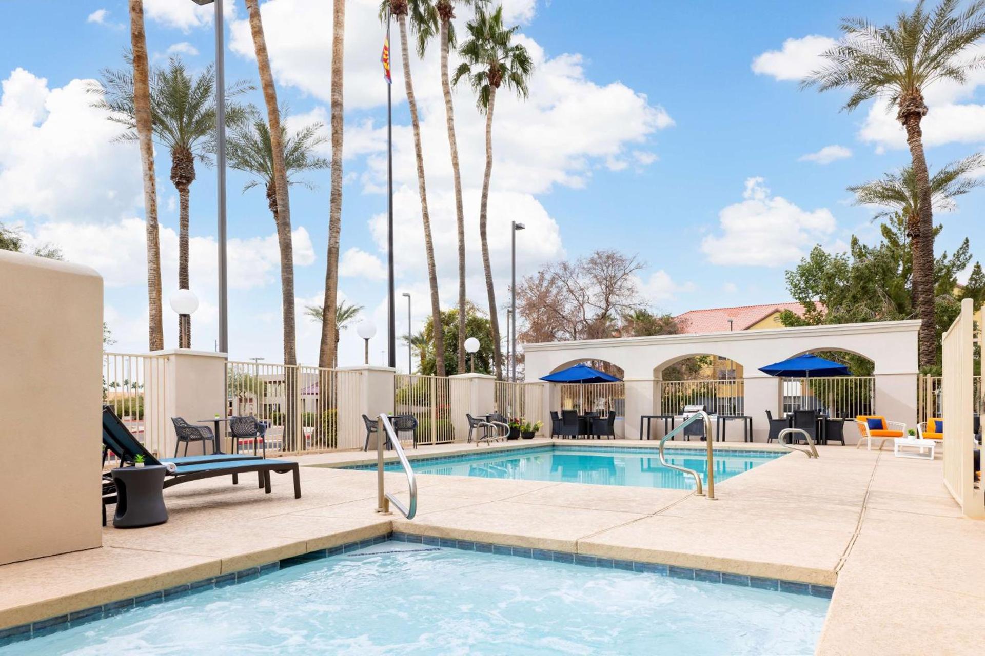 Hampton Inn Phoenix-Chandler photo 8