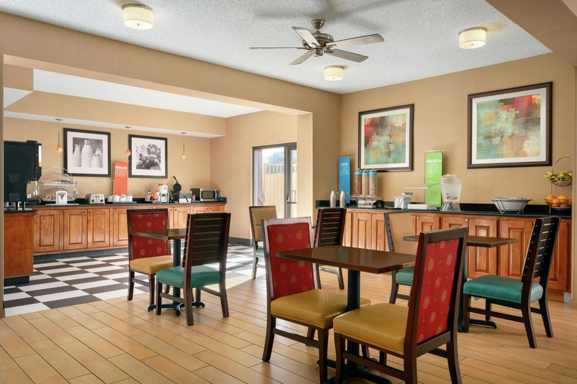 Hampton Inn Phoenix-Chandler photo 10