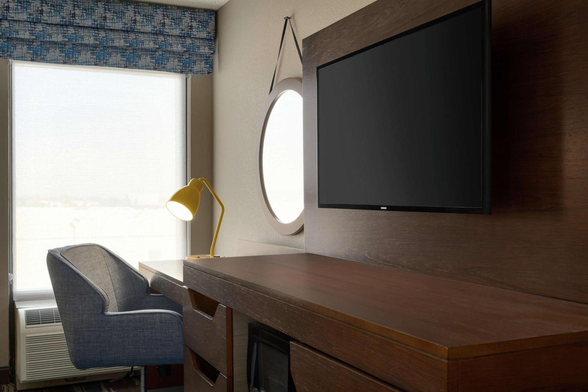 Hampton Inn Phoenix-Chandler photo 13