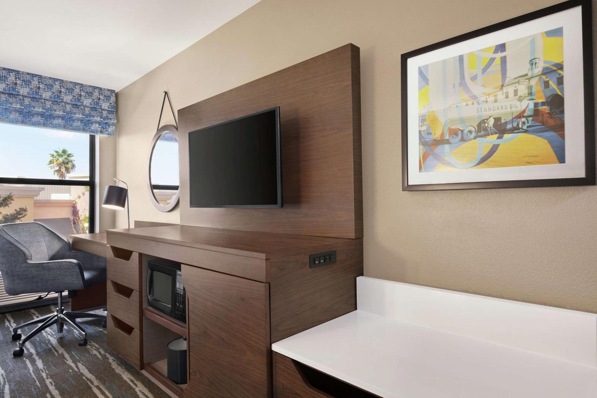 Hampton Inn Tracy photo 21