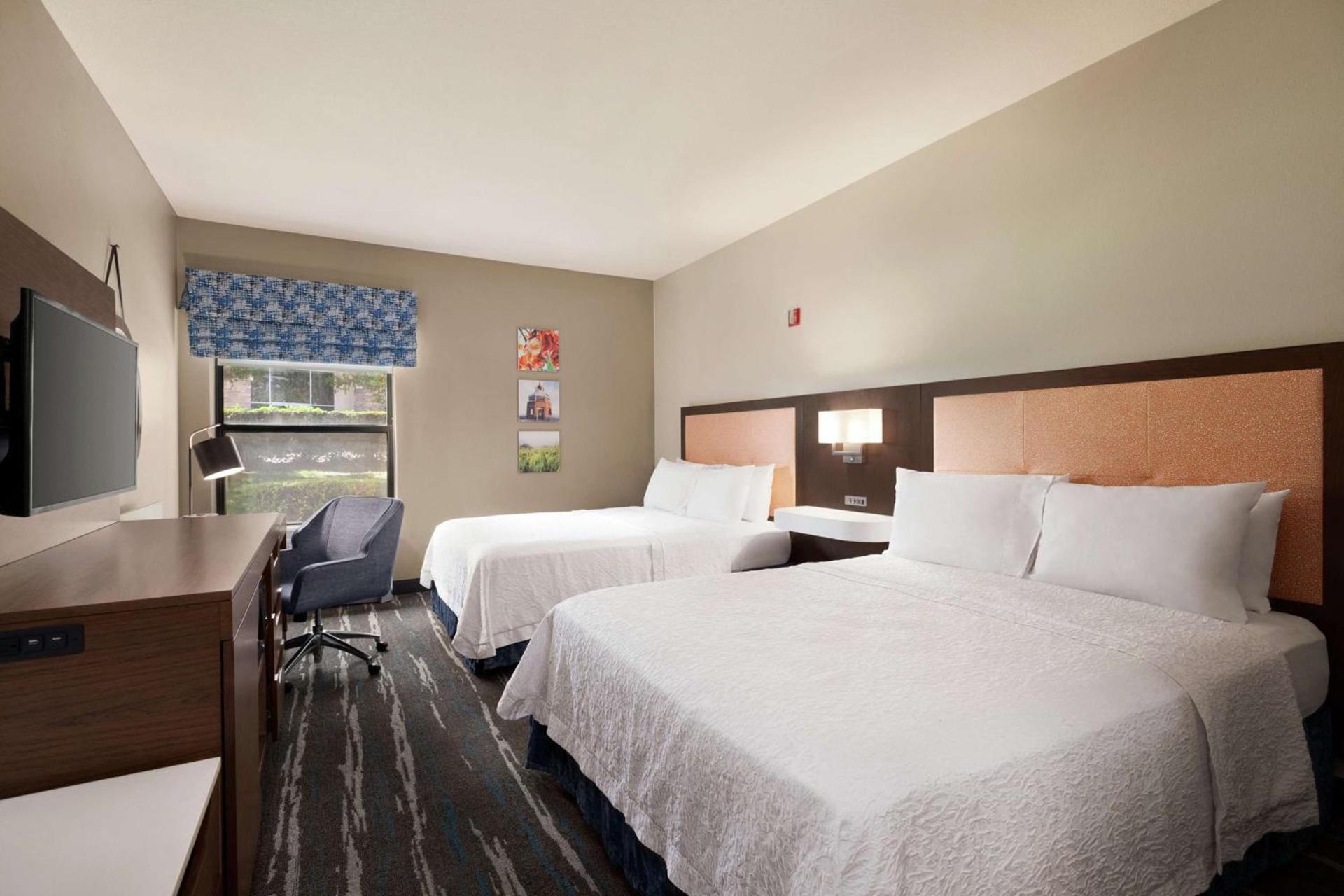 Hampton Inn Tracy photo 19
