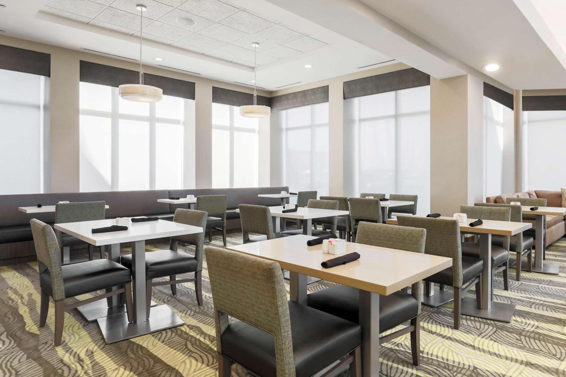 Hilton Garden Inn Ardmore photo 9
