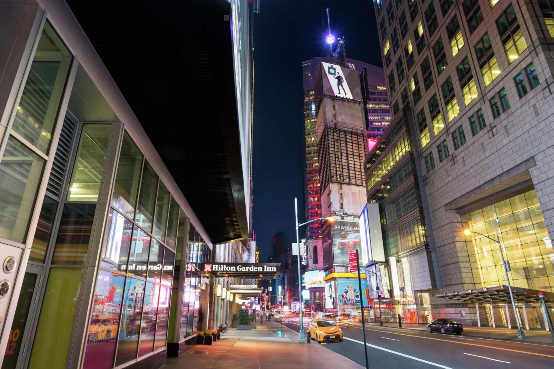 Hilton Garden Inn New York - Times Square Central photo 39