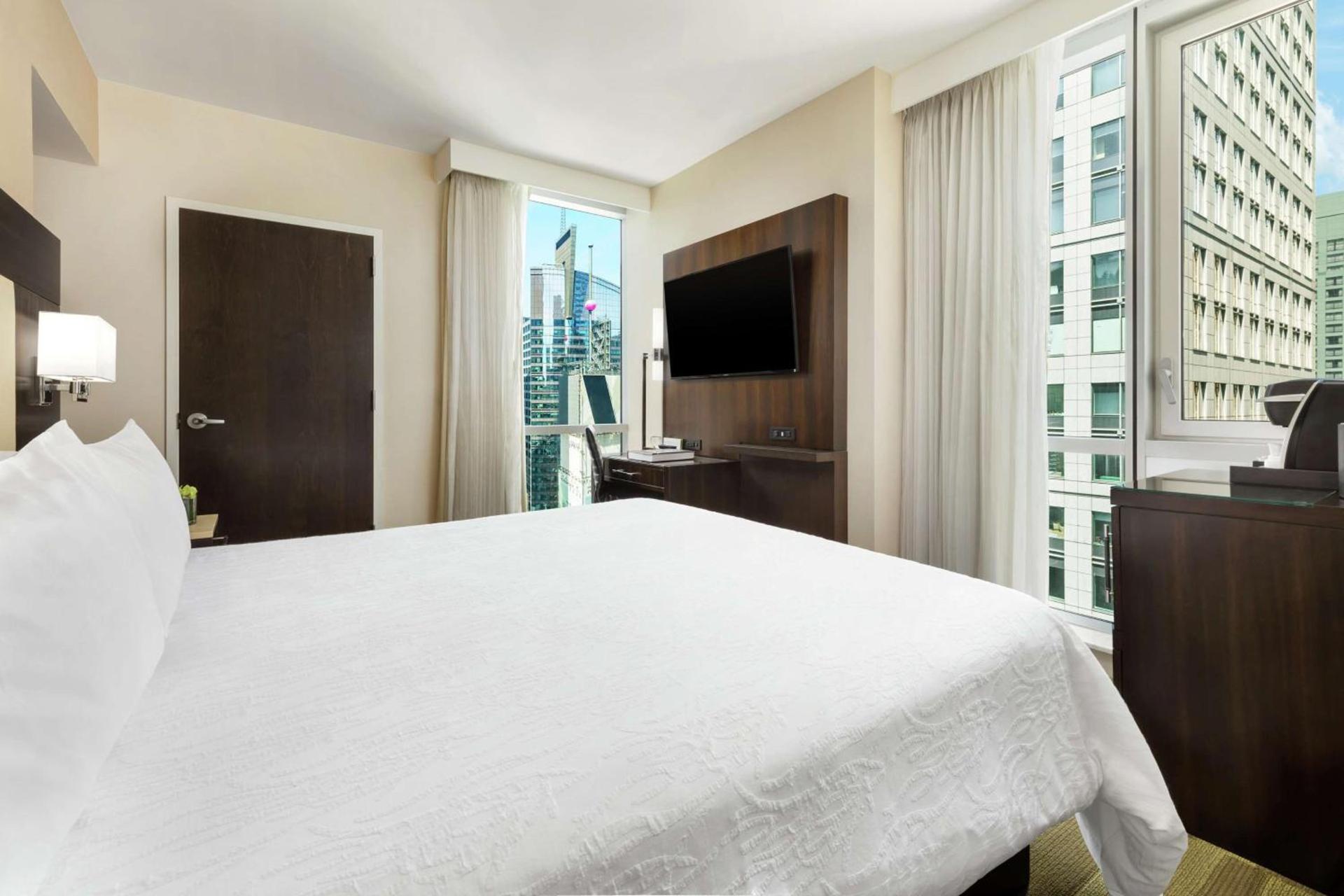 Hilton Garden Inn New York - Times Square Central photo 6