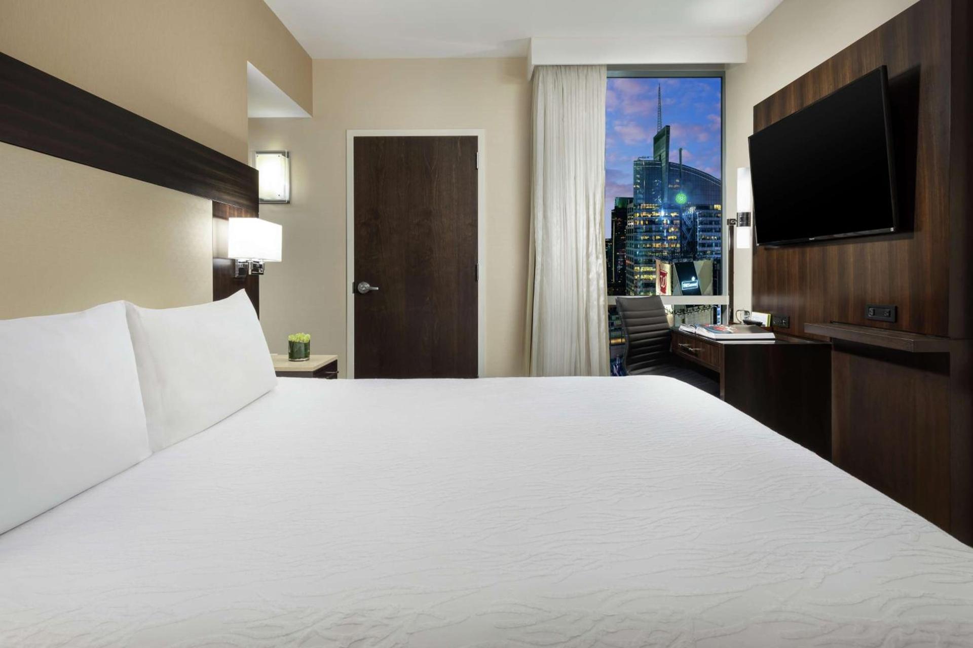 Hilton Garden Inn New York - Times Square Central photo 7