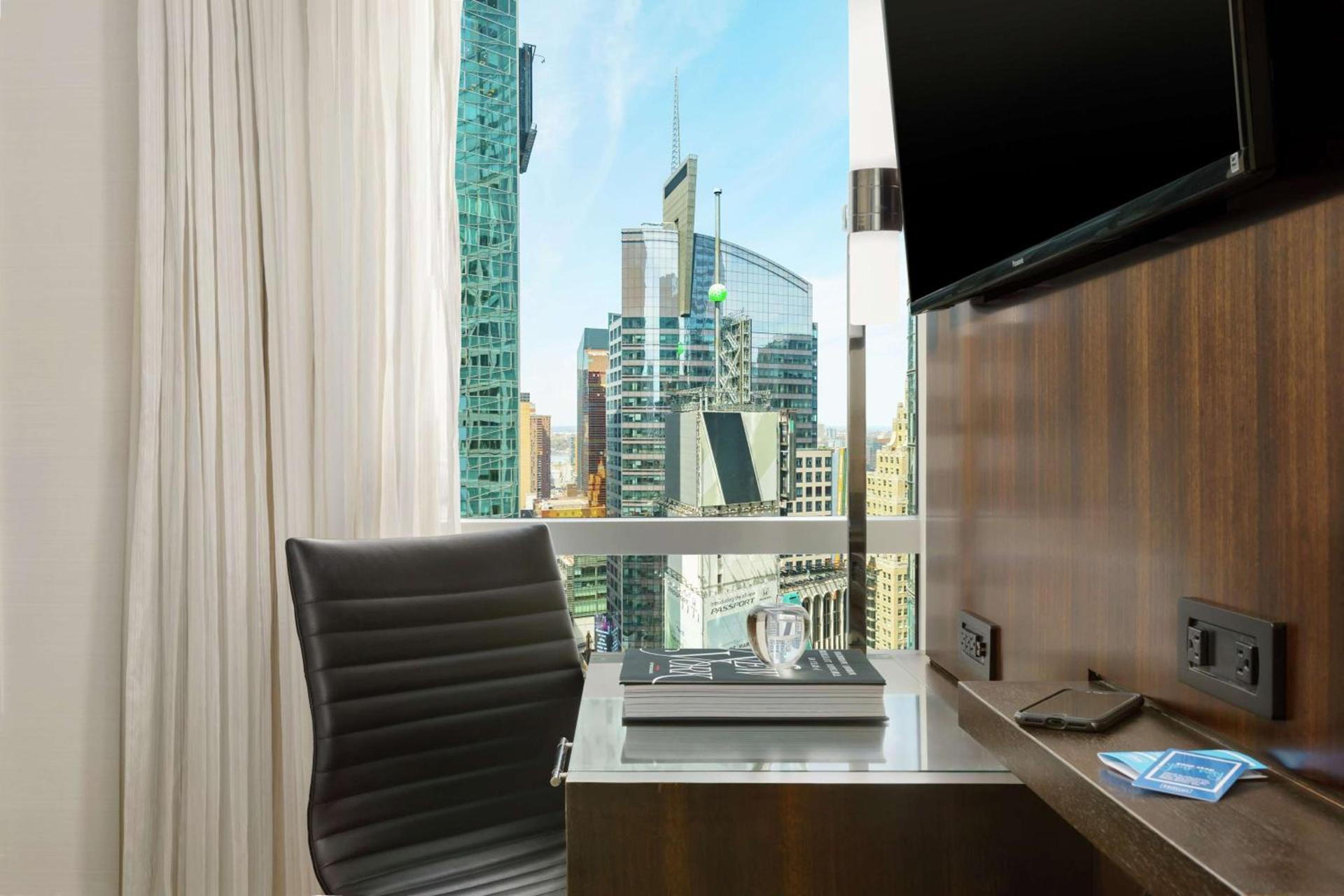 Hilton Garden Inn New York - Times Square Central photo 12
