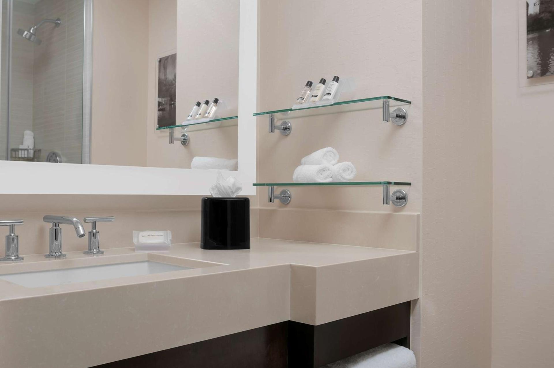 Hilton Garden Inn New York - Times Square Central photo 17