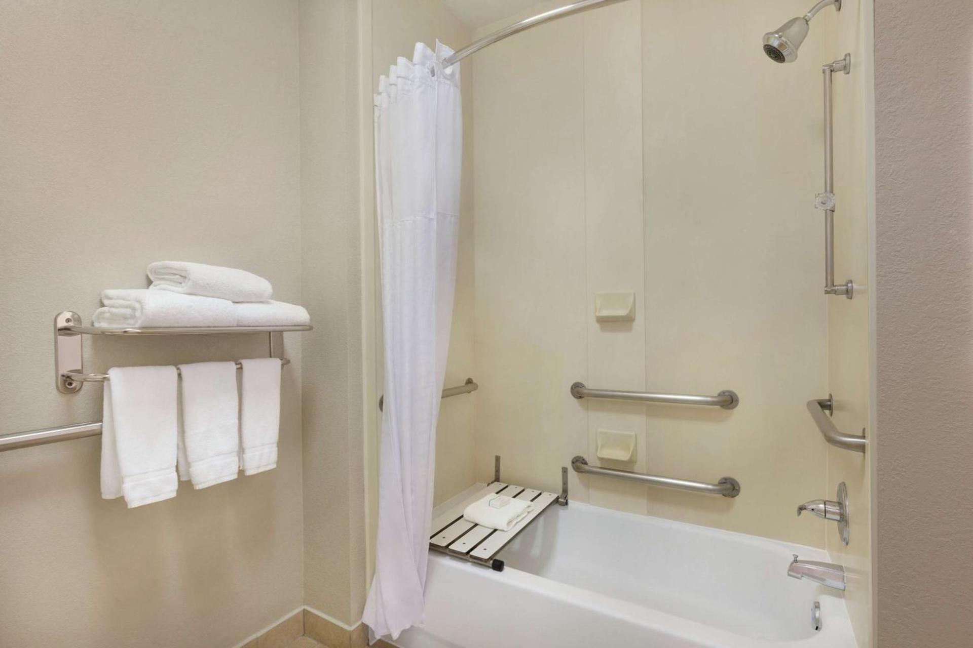 Homewood Suites by Hilton Dallas-Arlington photo 16