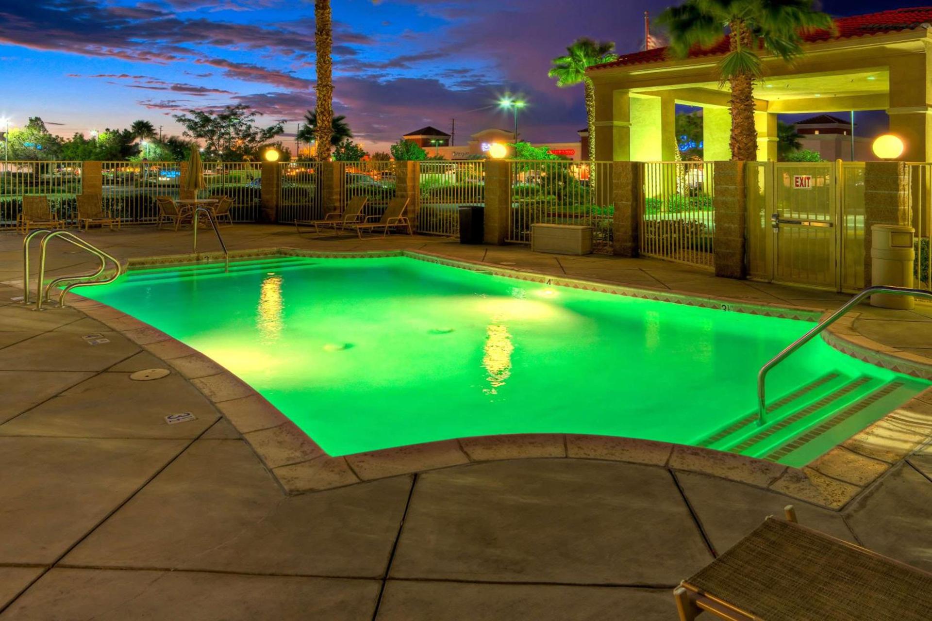 Hampton Inn & Suites Palmdale photo 5