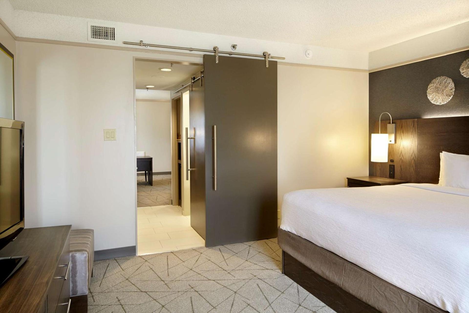 Embassy Suites by Hilton Atlanta Galleria photo 33