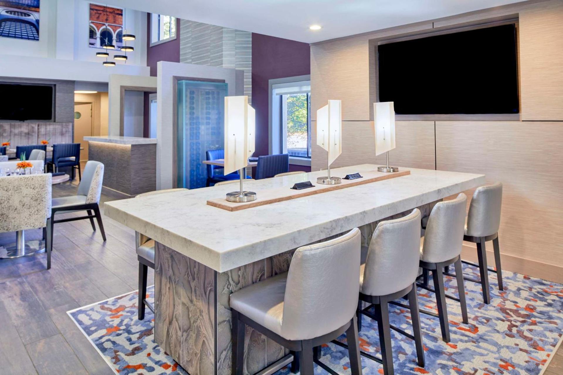 DoubleTree by Hilton Atlanta Alpharetta-Windward photo 3