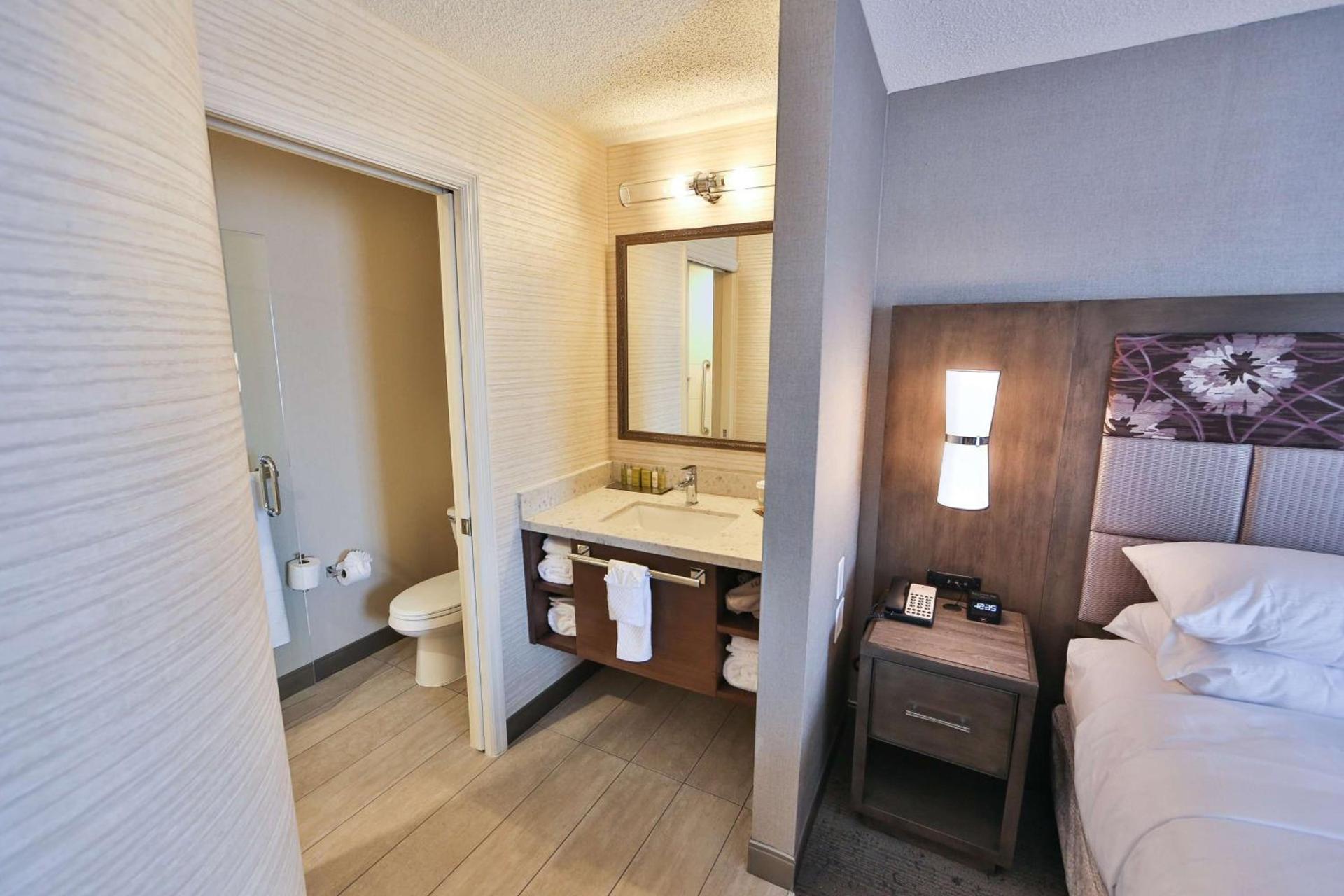 DoubleTree by Hilton Atlanta Alpharetta-Windward photo 14