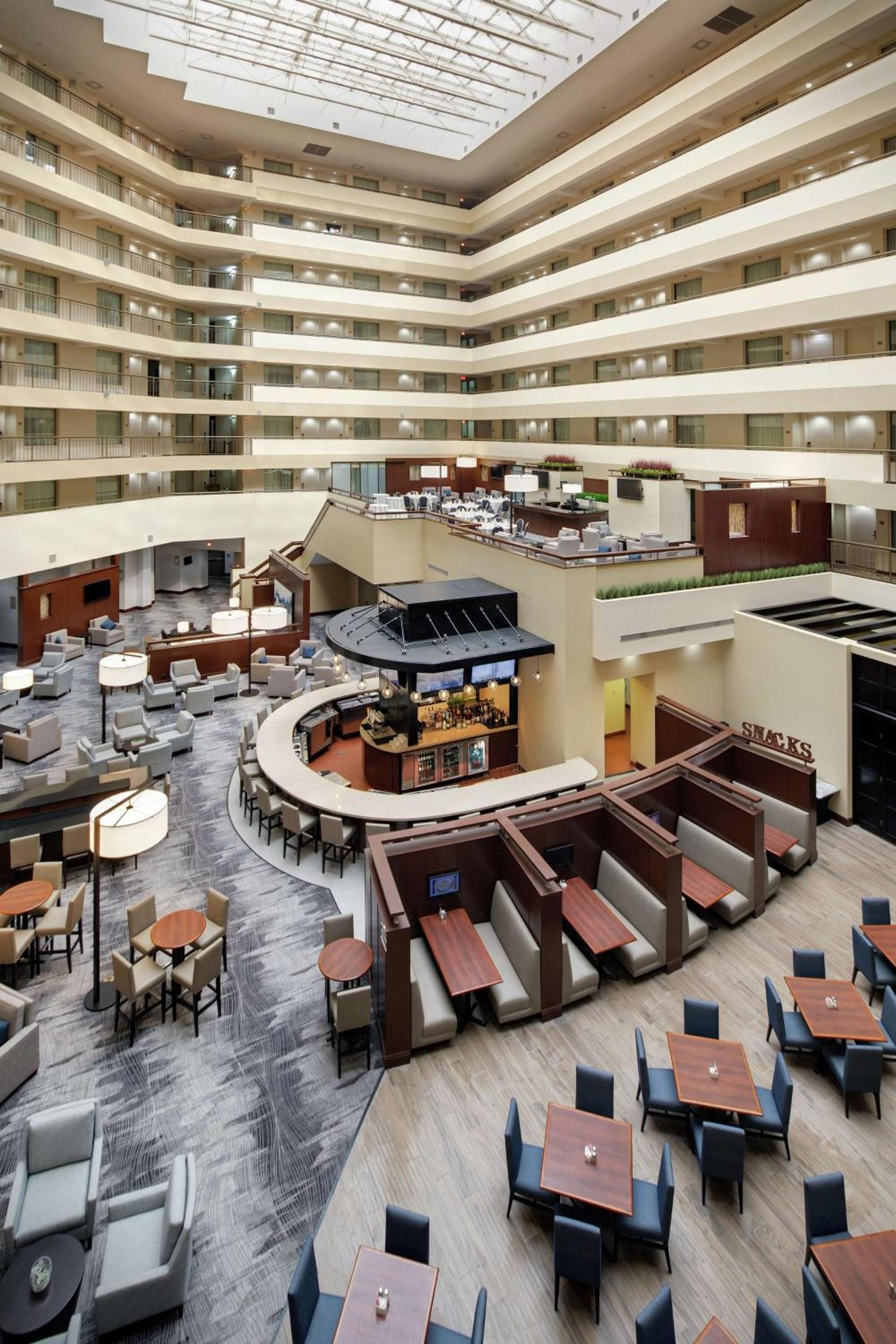 Embassy Suites by Hilton Detroit Troy Auburn Hills photo 10