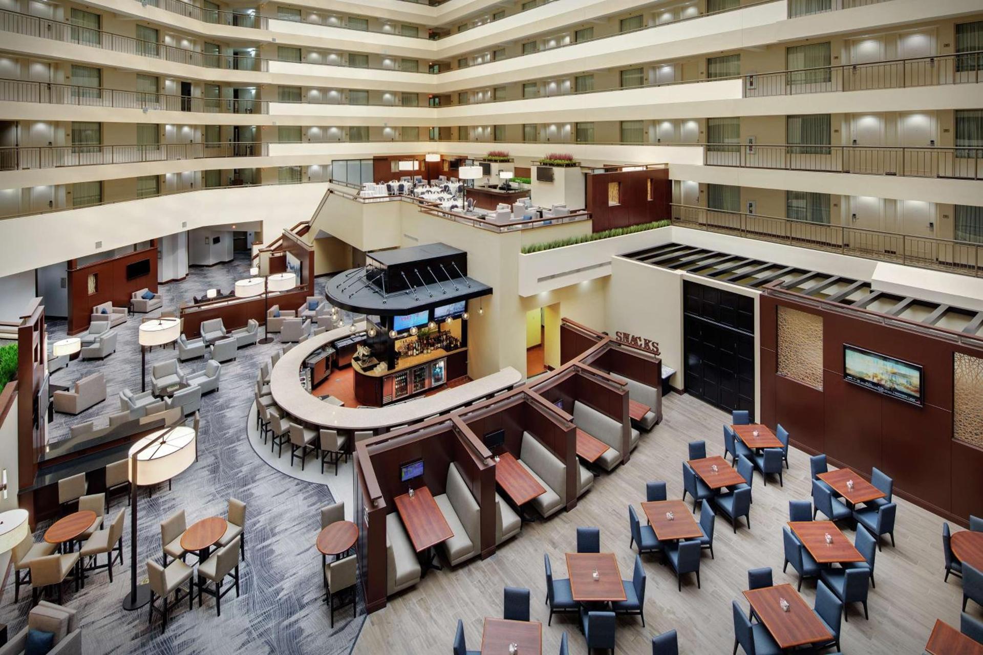 Embassy Suites by Hilton Detroit Troy Auburn Hills photo 11