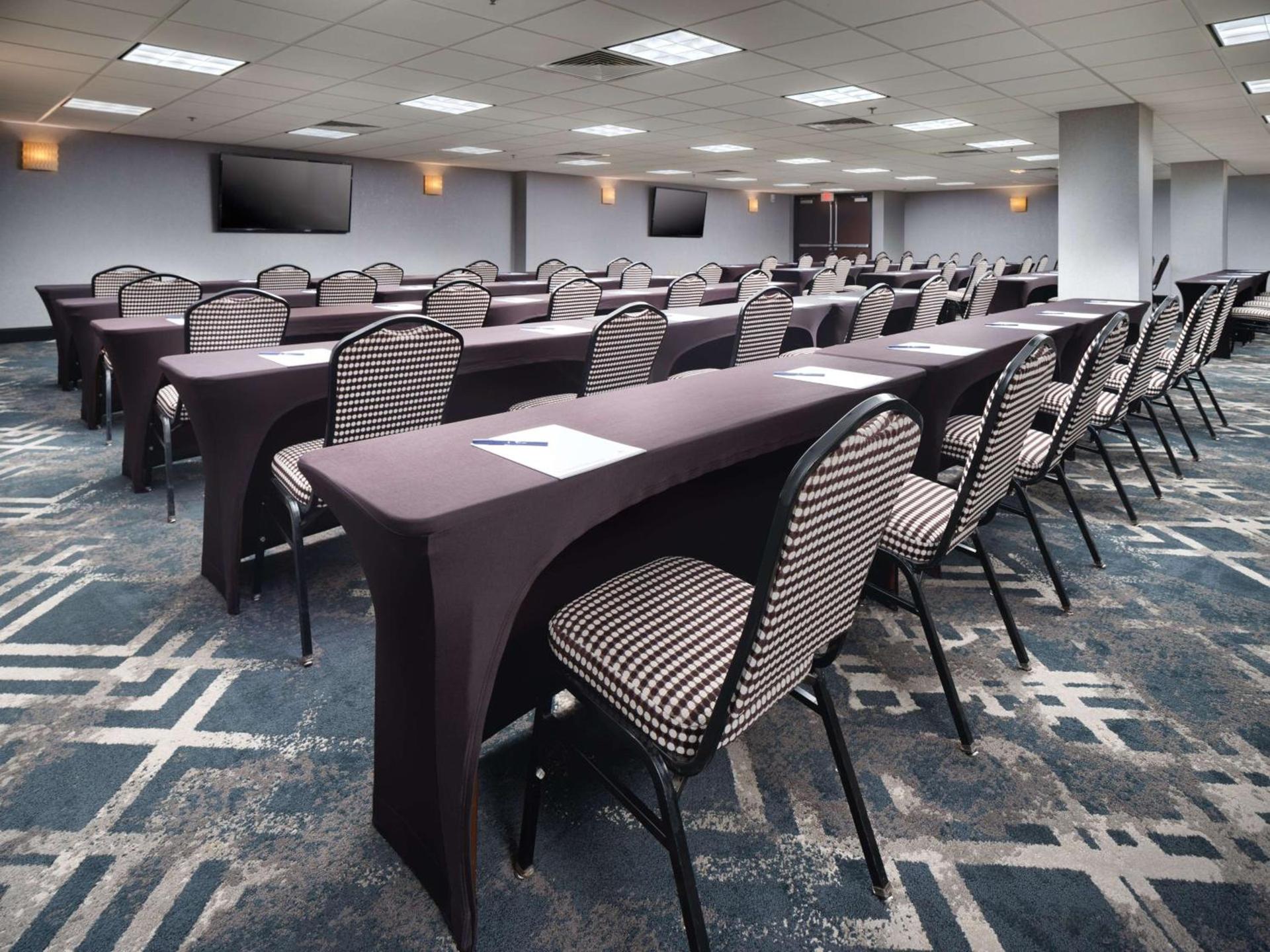 DoubleTree by Hilton Hotel Chattanooga Downtown photo 42