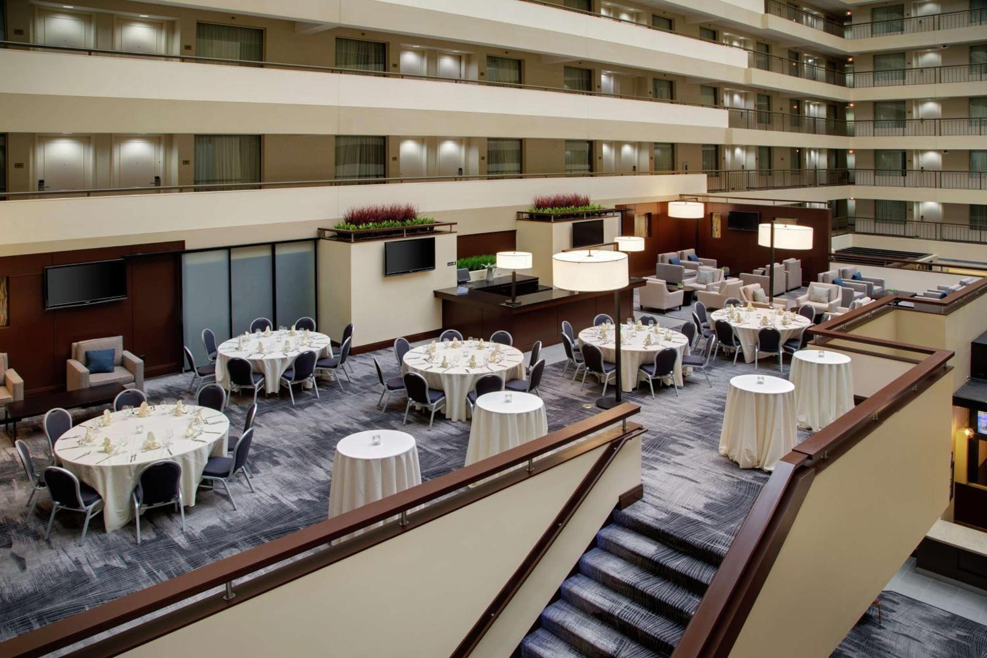 Embassy Suites by Hilton Detroit Troy Auburn Hills photo 16