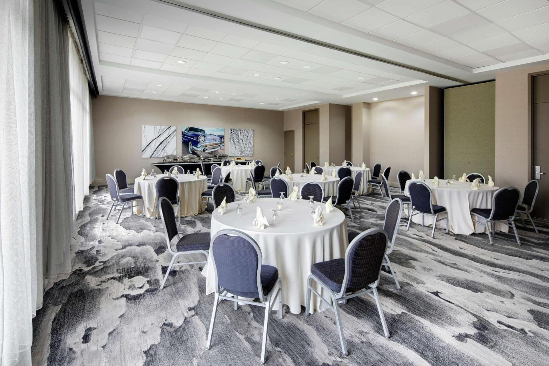 Embassy Suites by Hilton Detroit Troy Auburn Hills photo 19
