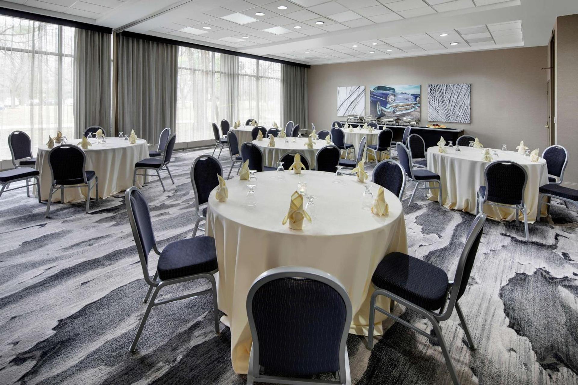 Embassy Suites by Hilton Detroit Troy Auburn Hills photo 20