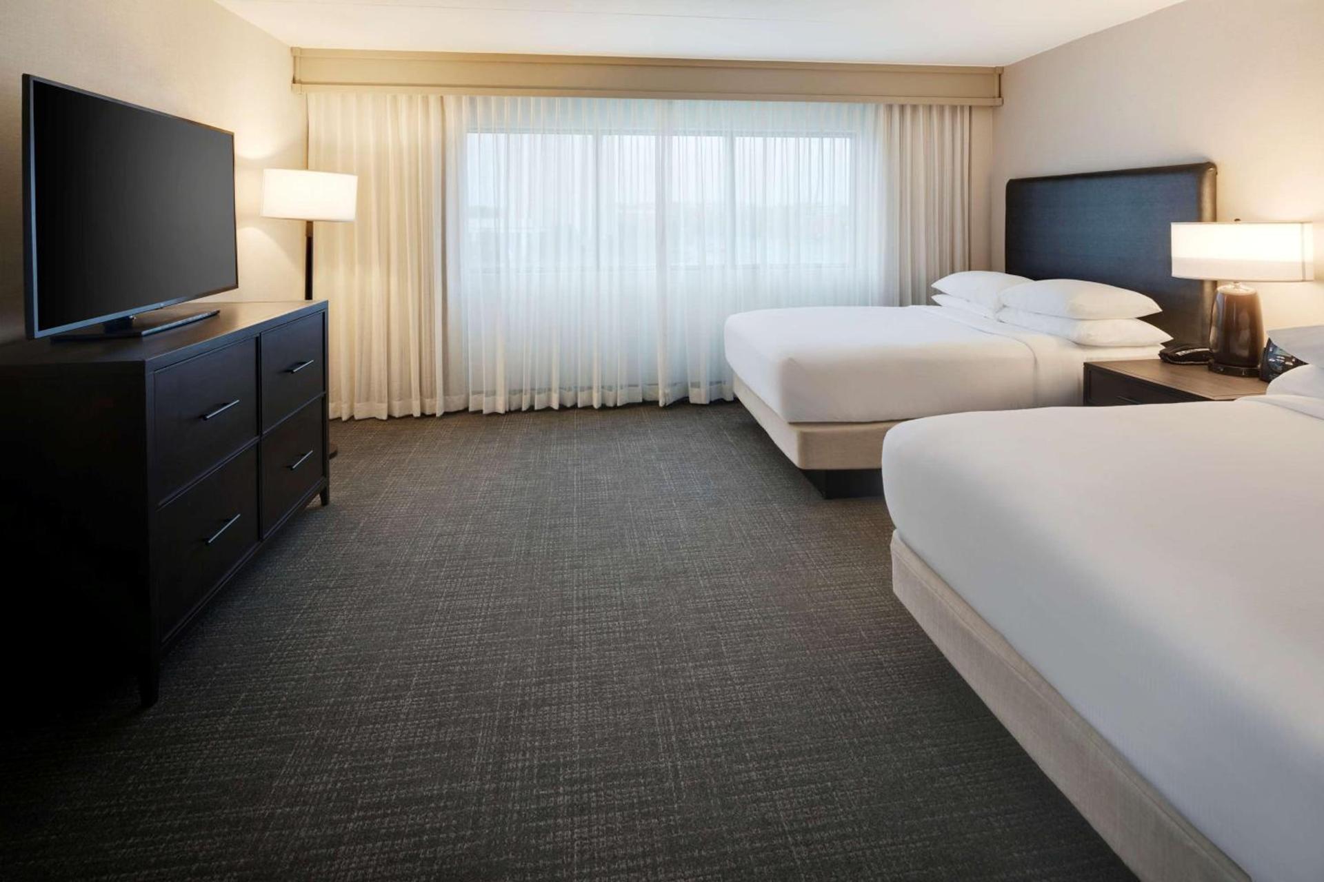 Embassy Suites by Hilton Detroit Troy Auburn Hills photo 39