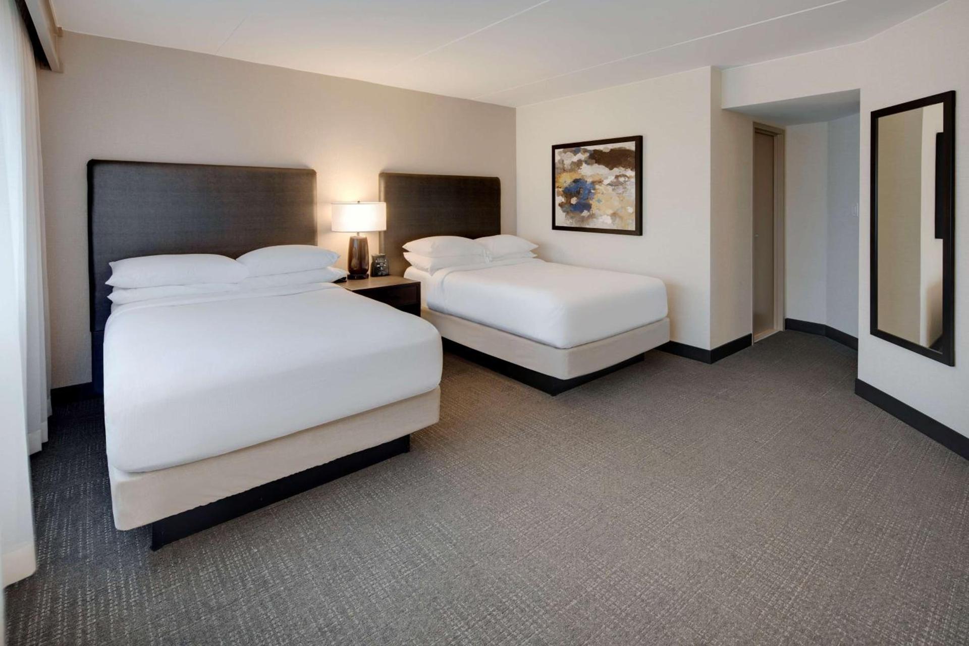 Embassy Suites by Hilton Detroit Troy Auburn Hills photo 40