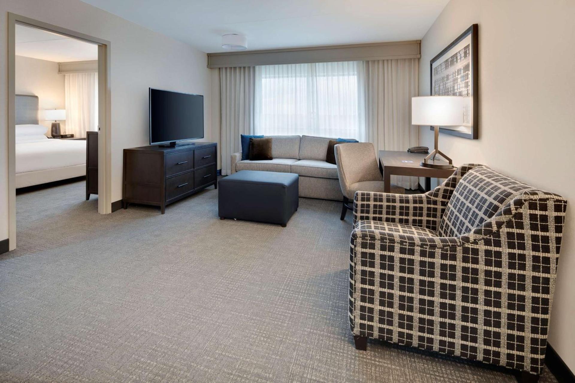 Embassy Suites by Hilton Detroit Troy Auburn Hills photo 44