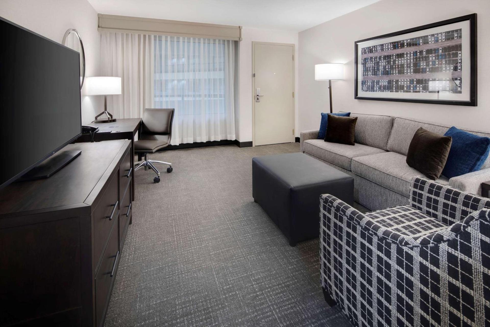 Embassy Suites by Hilton Detroit Troy Auburn Hills photo 53