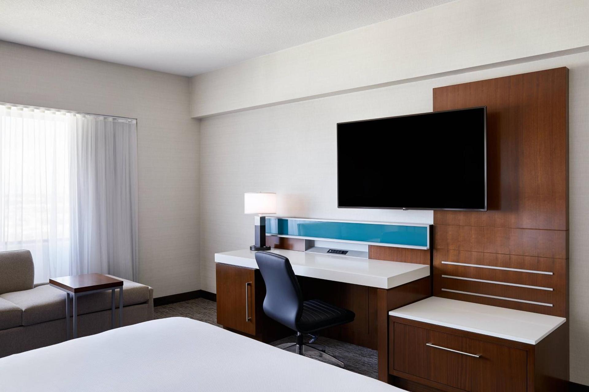 Delta Hotels by Marriott Phoenix Mesa photo 8
