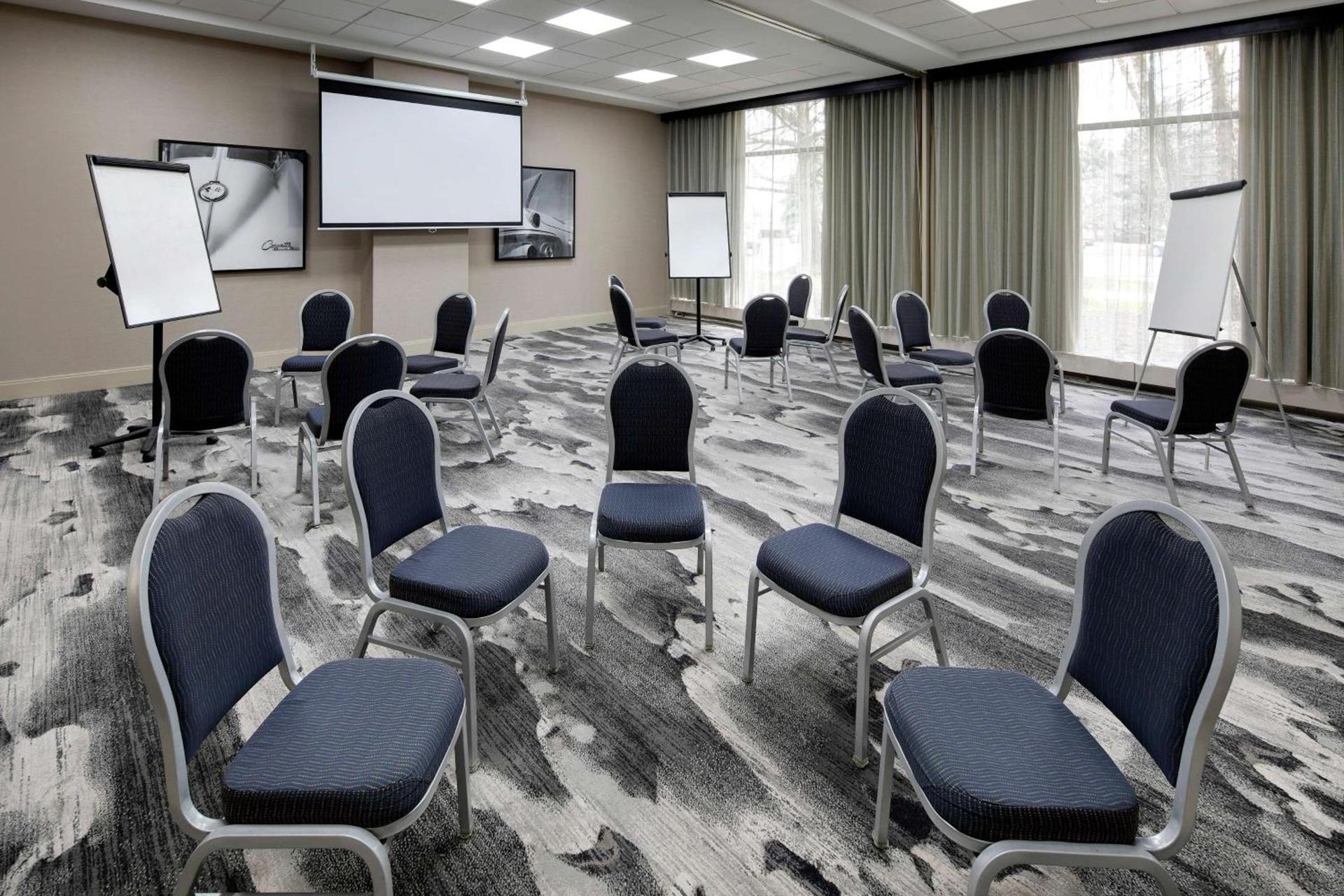 Embassy Suites by Hilton Detroit Troy Auburn Hills photo 63
