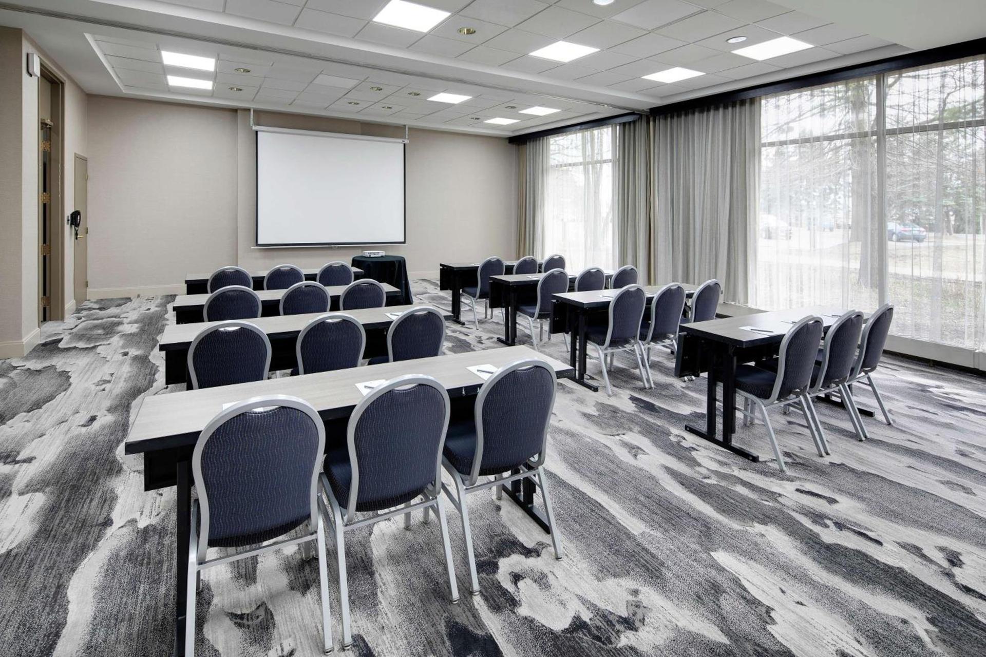 Embassy Suites by Hilton Detroit Troy Auburn Hills photo 66