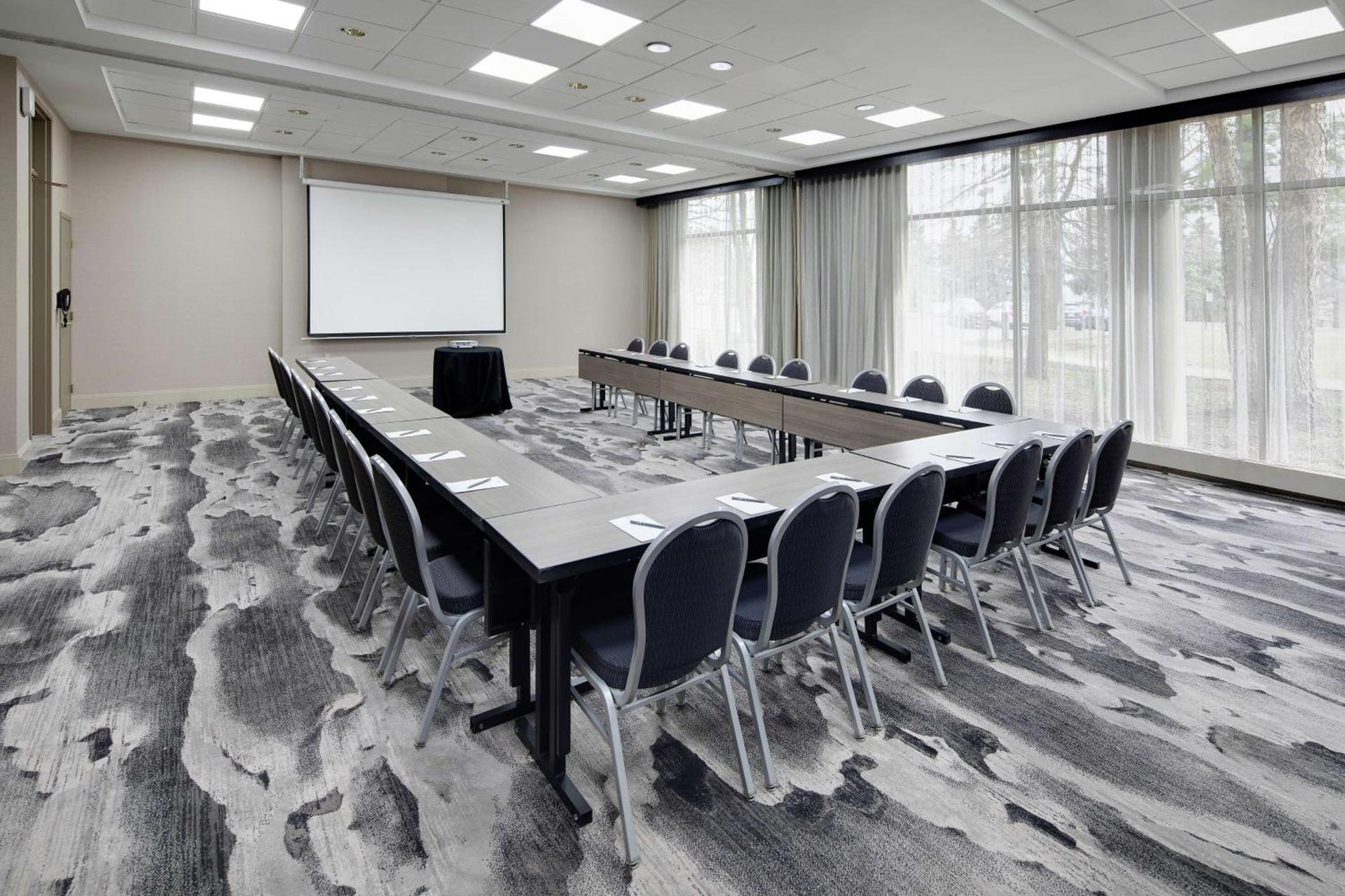 Embassy Suites by Hilton Detroit Troy Auburn Hills photo 69