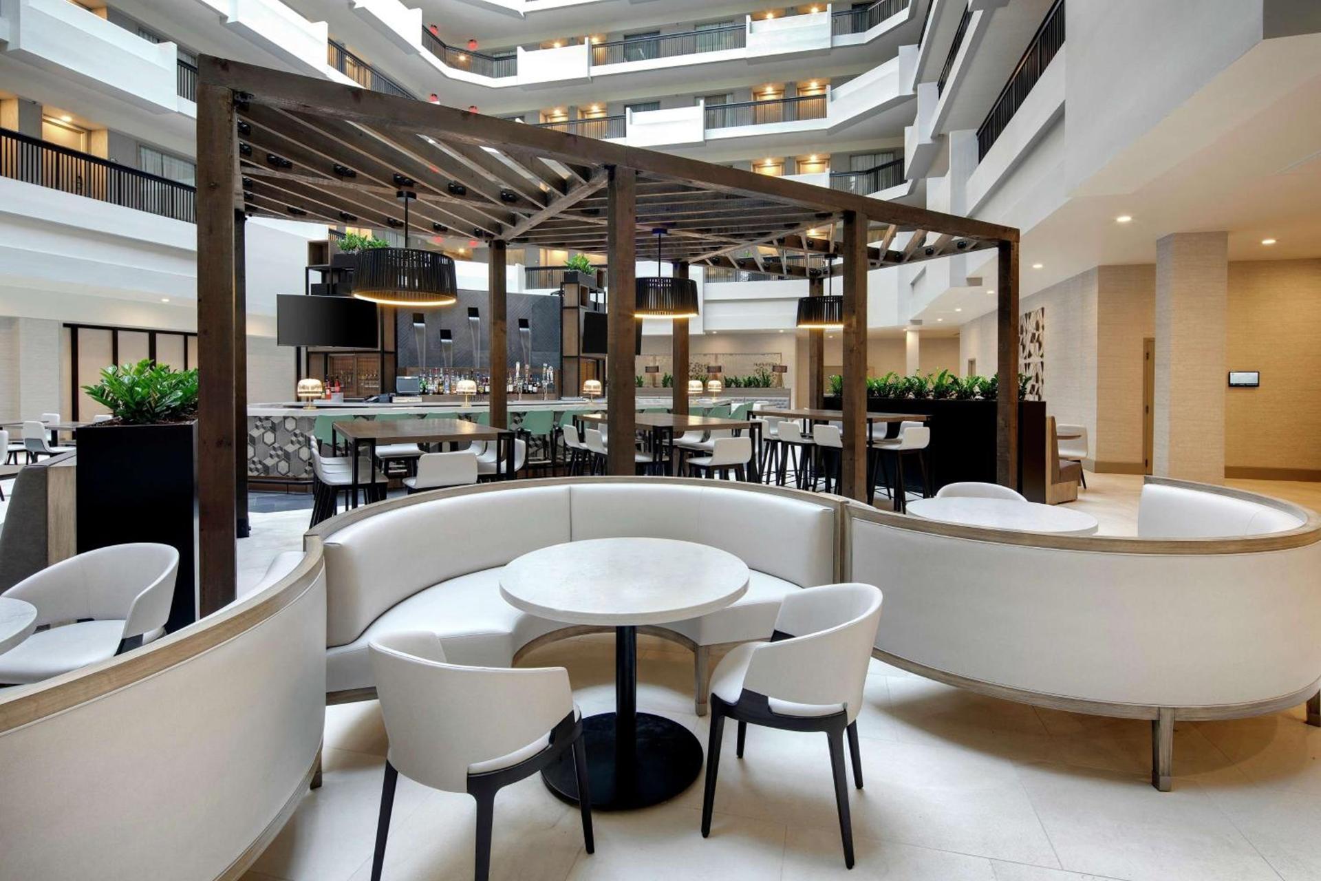 Embassy Suites by Hilton Atlanta Perimeter Center photo 8
