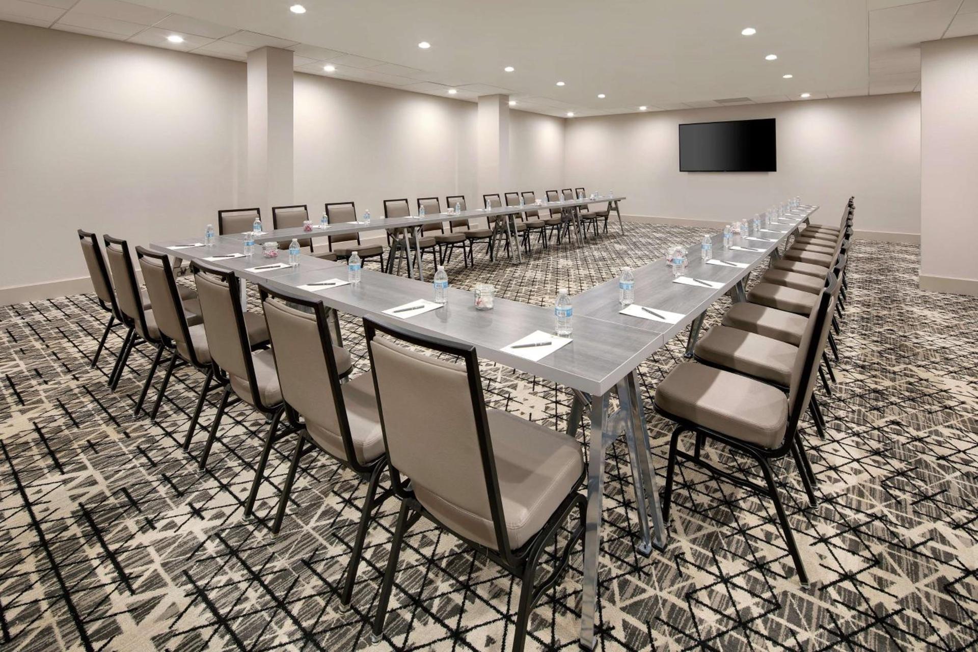 Embassy Suites by Hilton Atlanta Perimeter Center photo 46