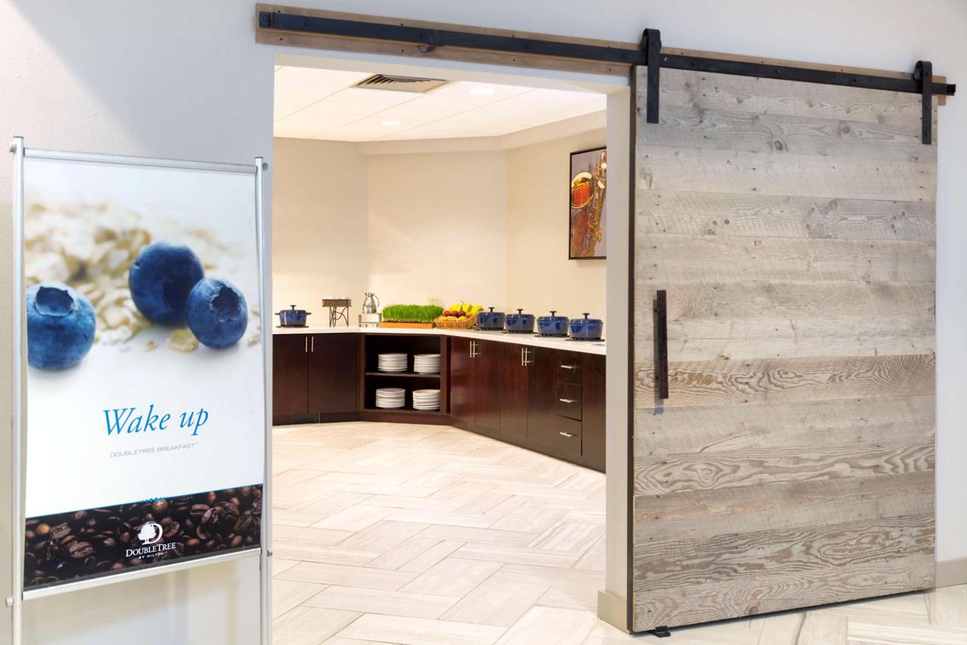 DoubleTree Suites by Hilton Nashville Airport photo 21