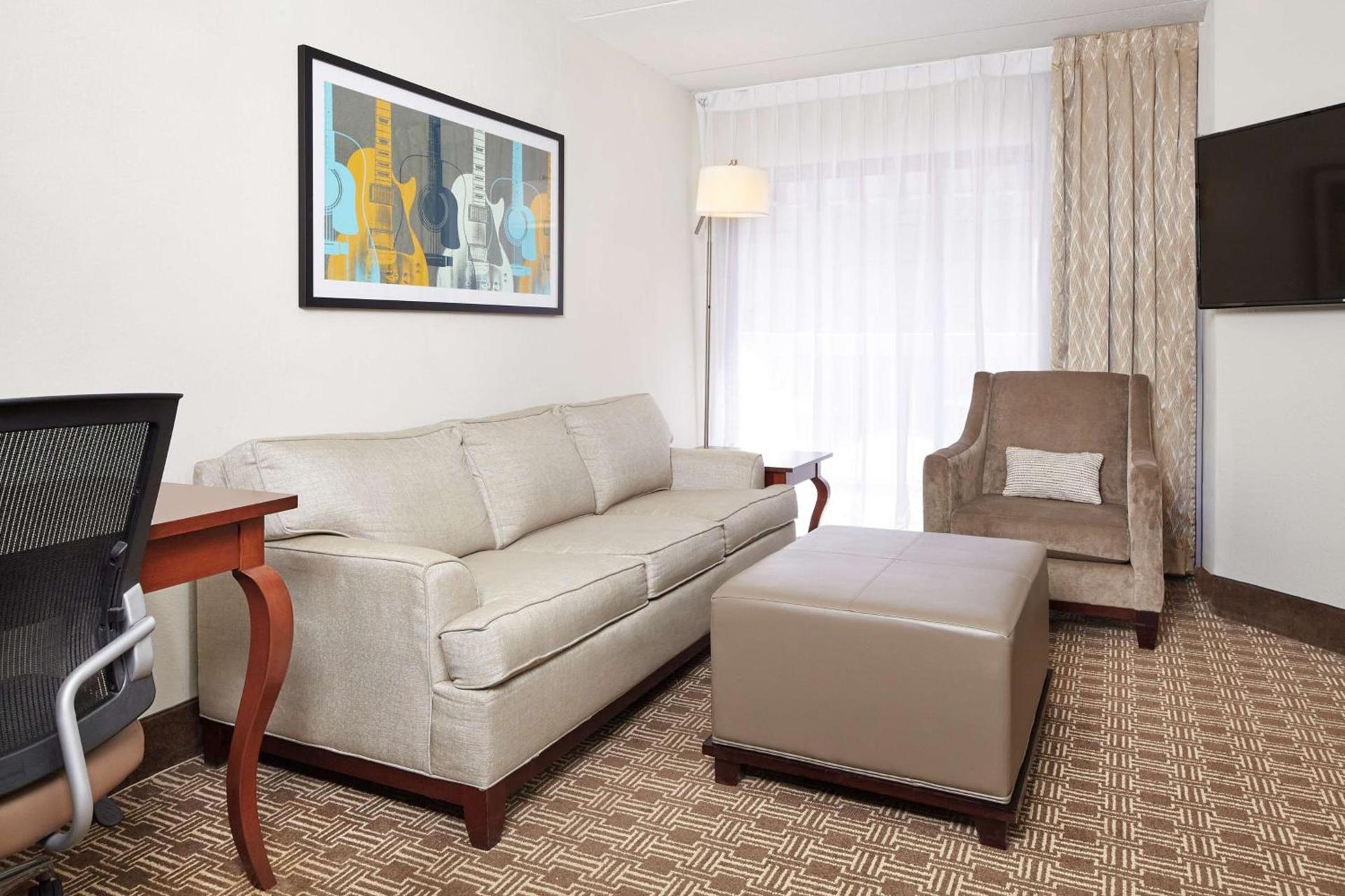 DoubleTree Suites by Hilton Nashville Airport photo 31