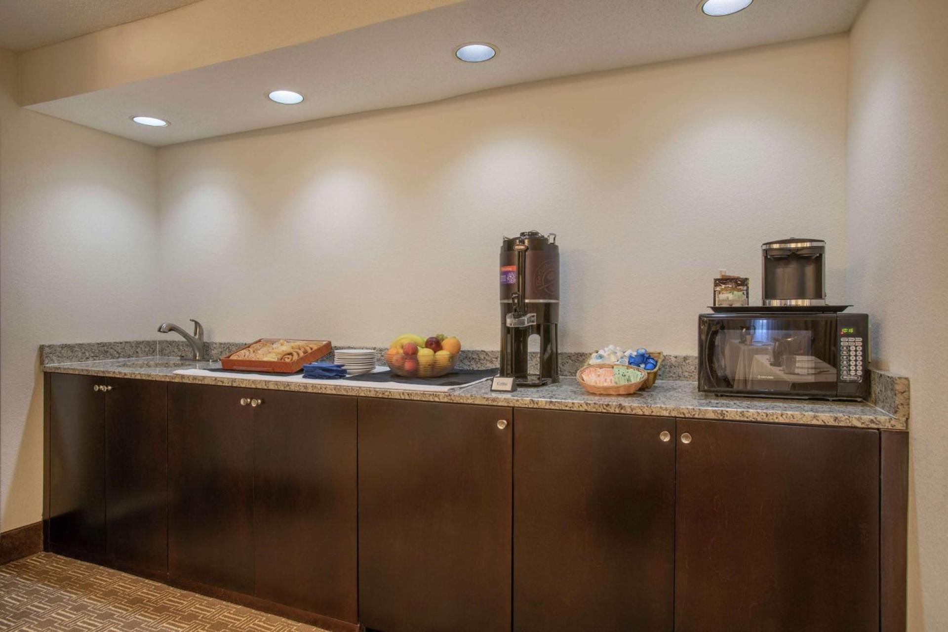 DoubleTree Suites by Hilton Nashville Airport photo 33