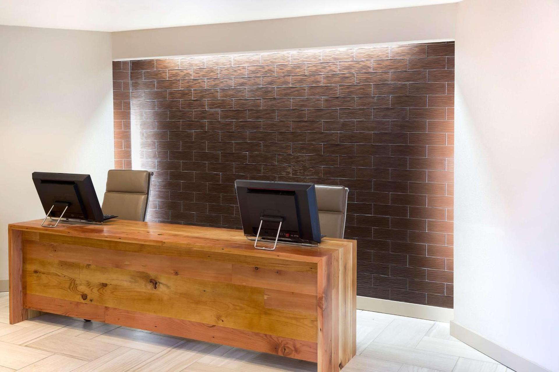 DoubleTree Suites by Hilton Nashville Airport photo 2