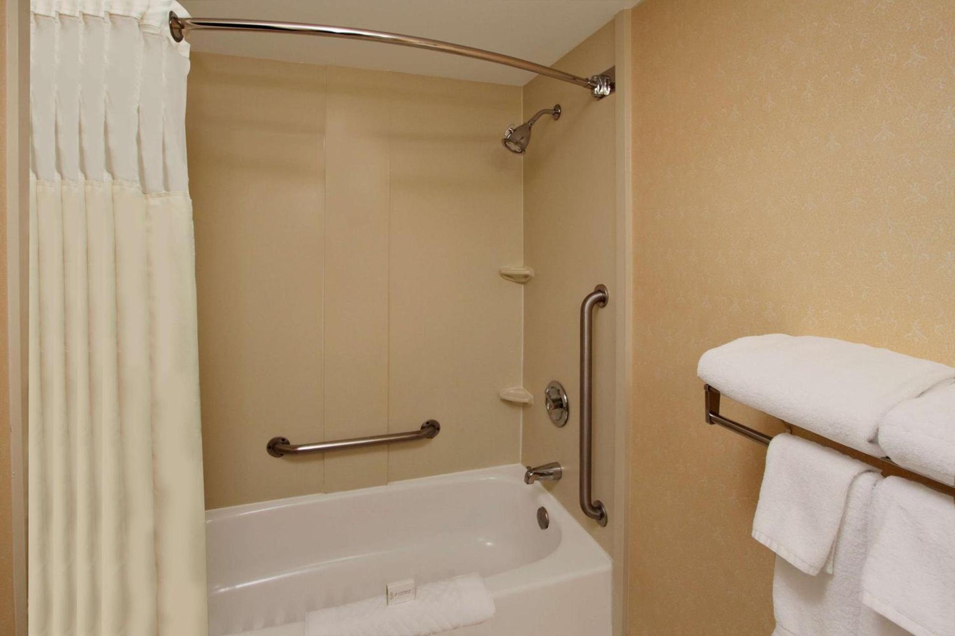DoubleTree by Hilton Mahwah photo 26