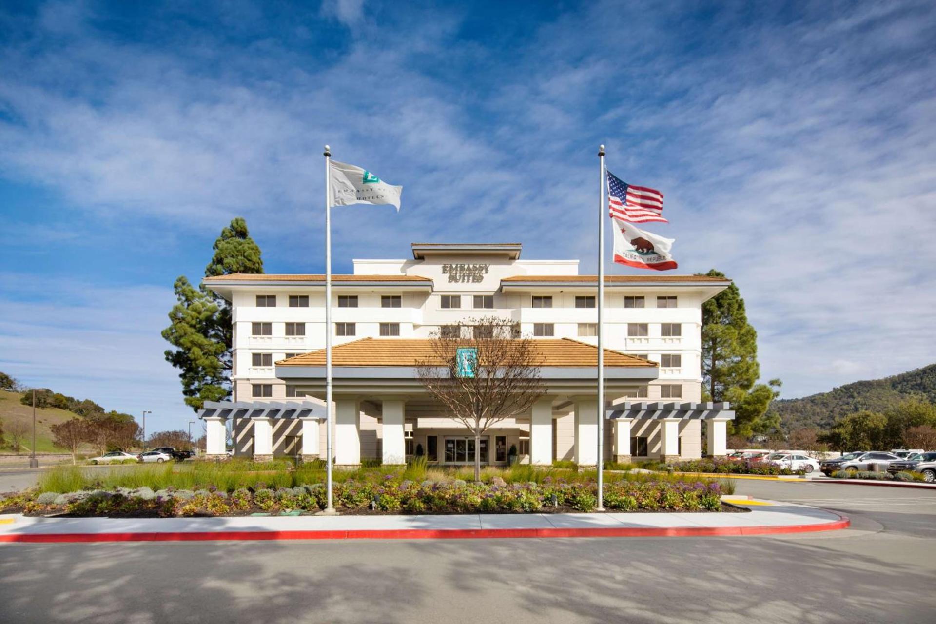 Embassy Suites by Hilton San Rafael at Marin Center photo 2