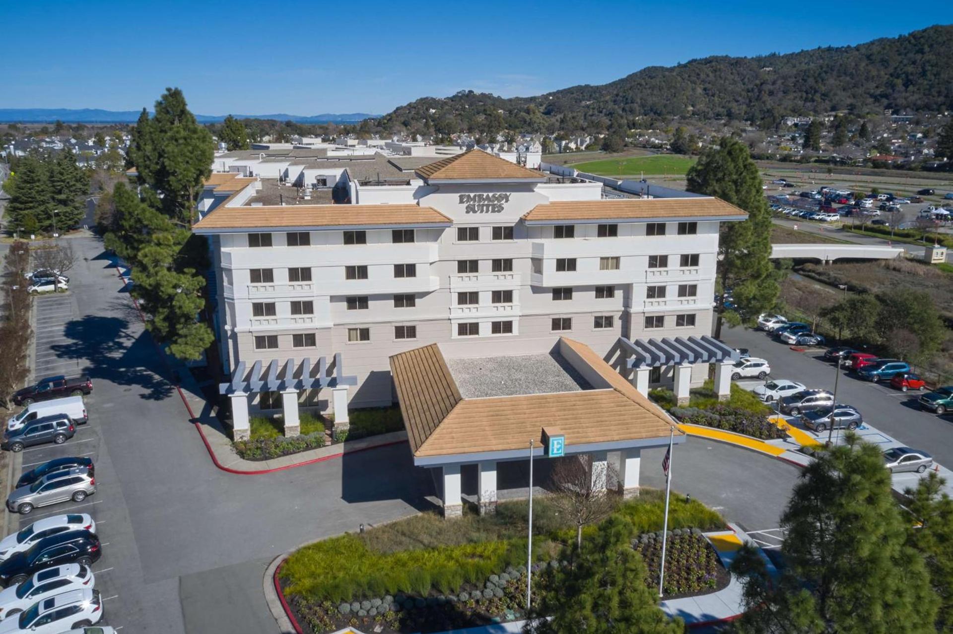 Embassy Suites by Hilton San Rafael at Marin Center photo 3