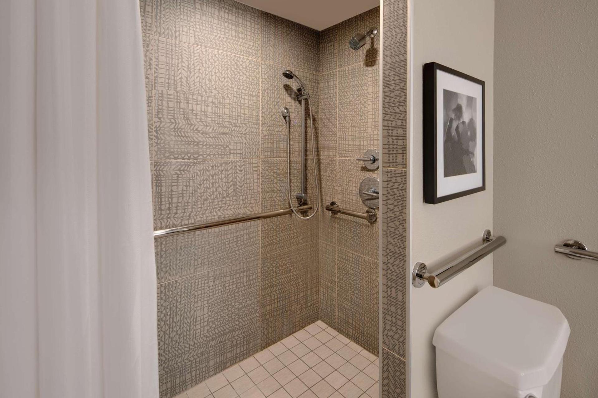 Embassy Suites by Hilton San Rafael at Marin Center photo 26