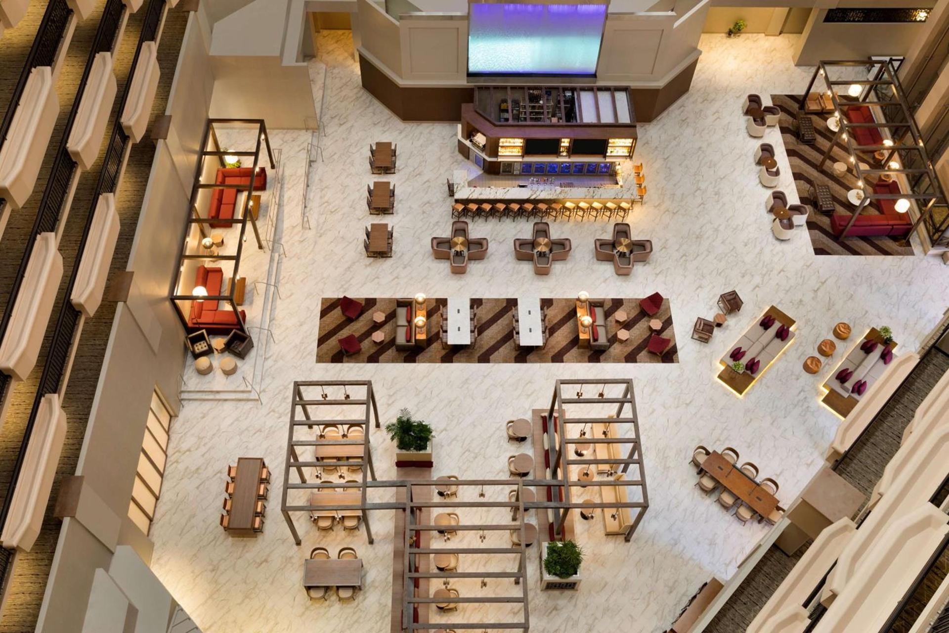 Embassy Suites by Hilton Phoenix Downtown North photo 7