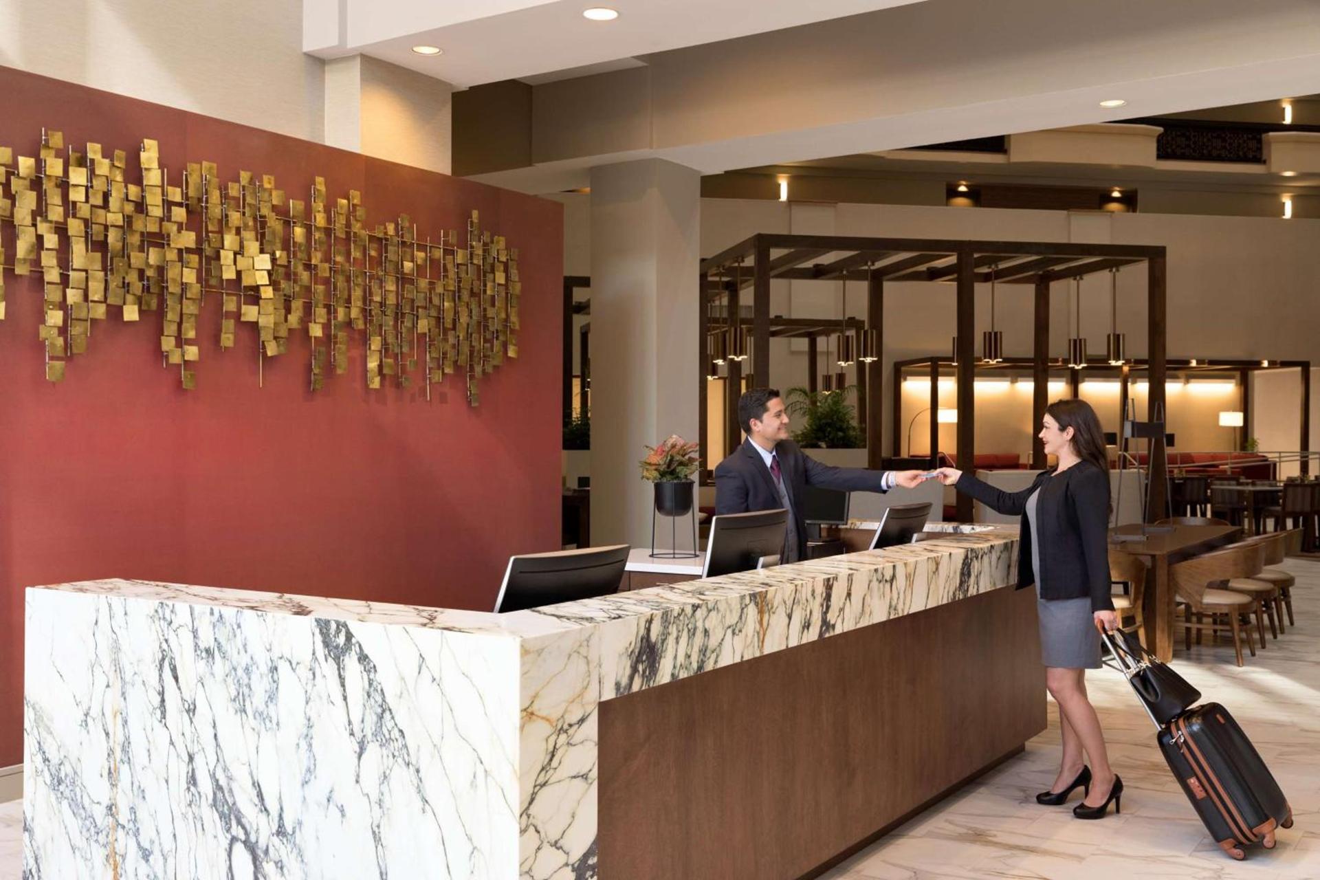 Embassy Suites by Hilton Phoenix Downtown North photo 11