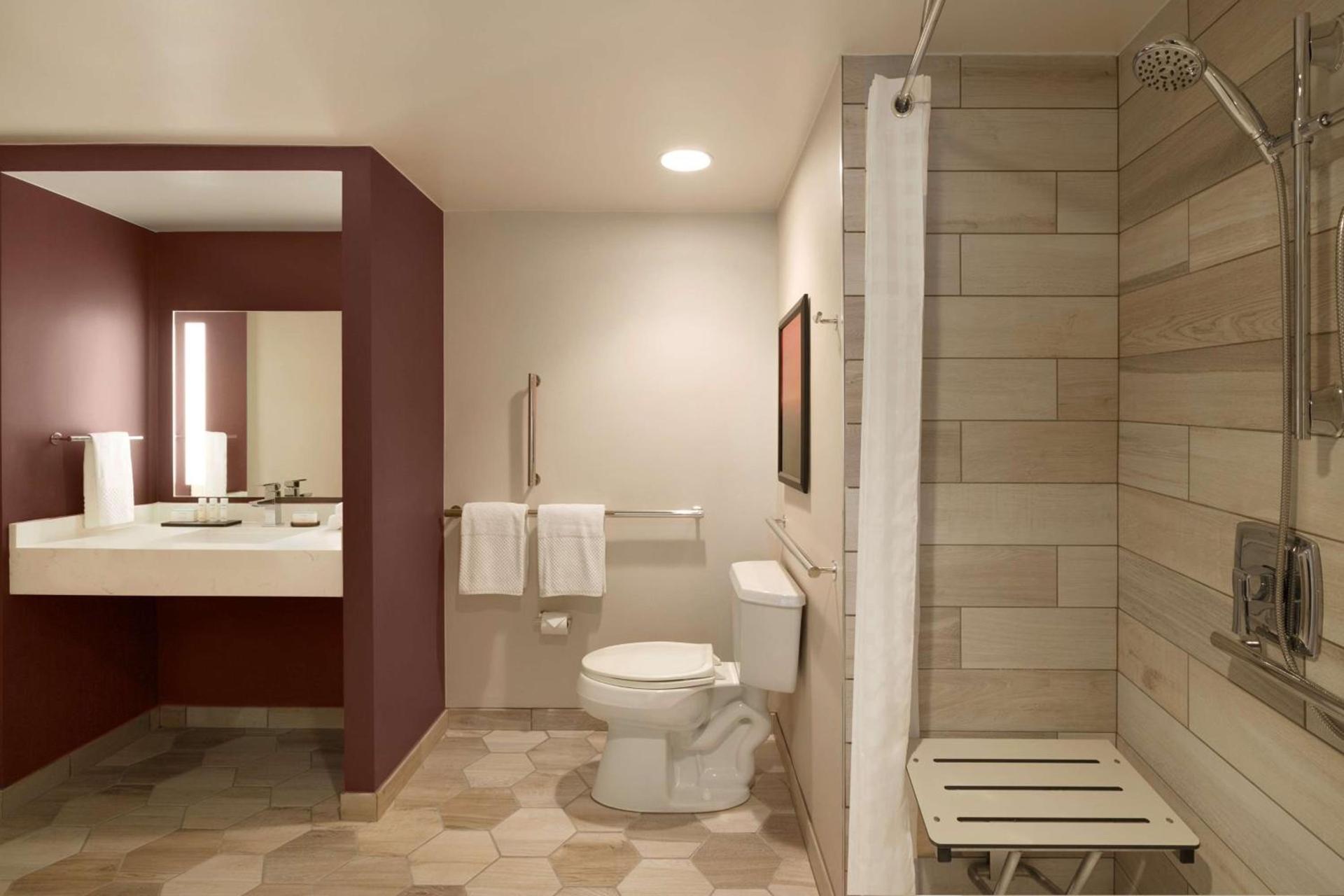 Embassy Suites by Hilton Phoenix Downtown North photo 30