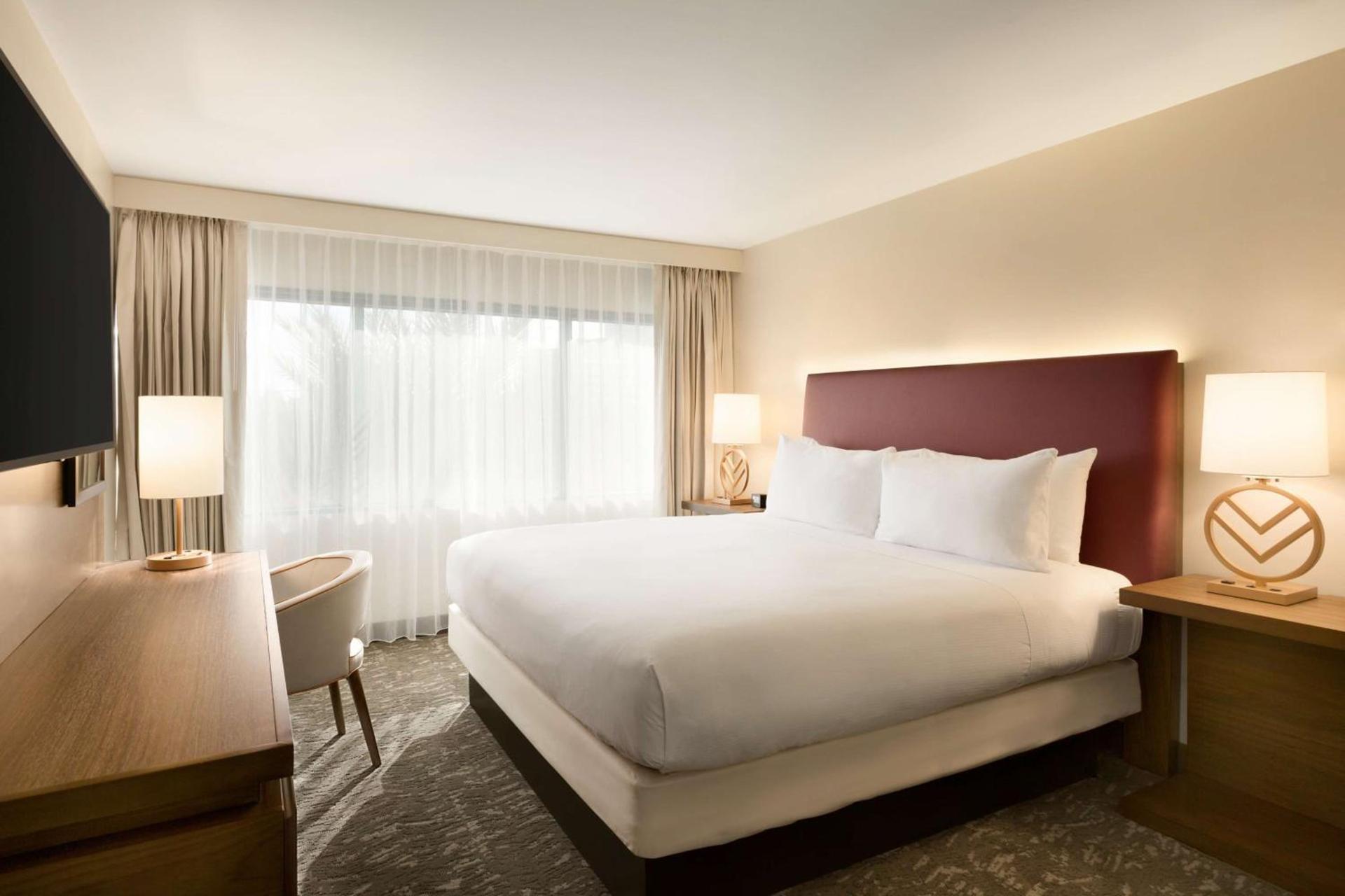 Embassy Suites by Hilton Phoenix Downtown North photo 32