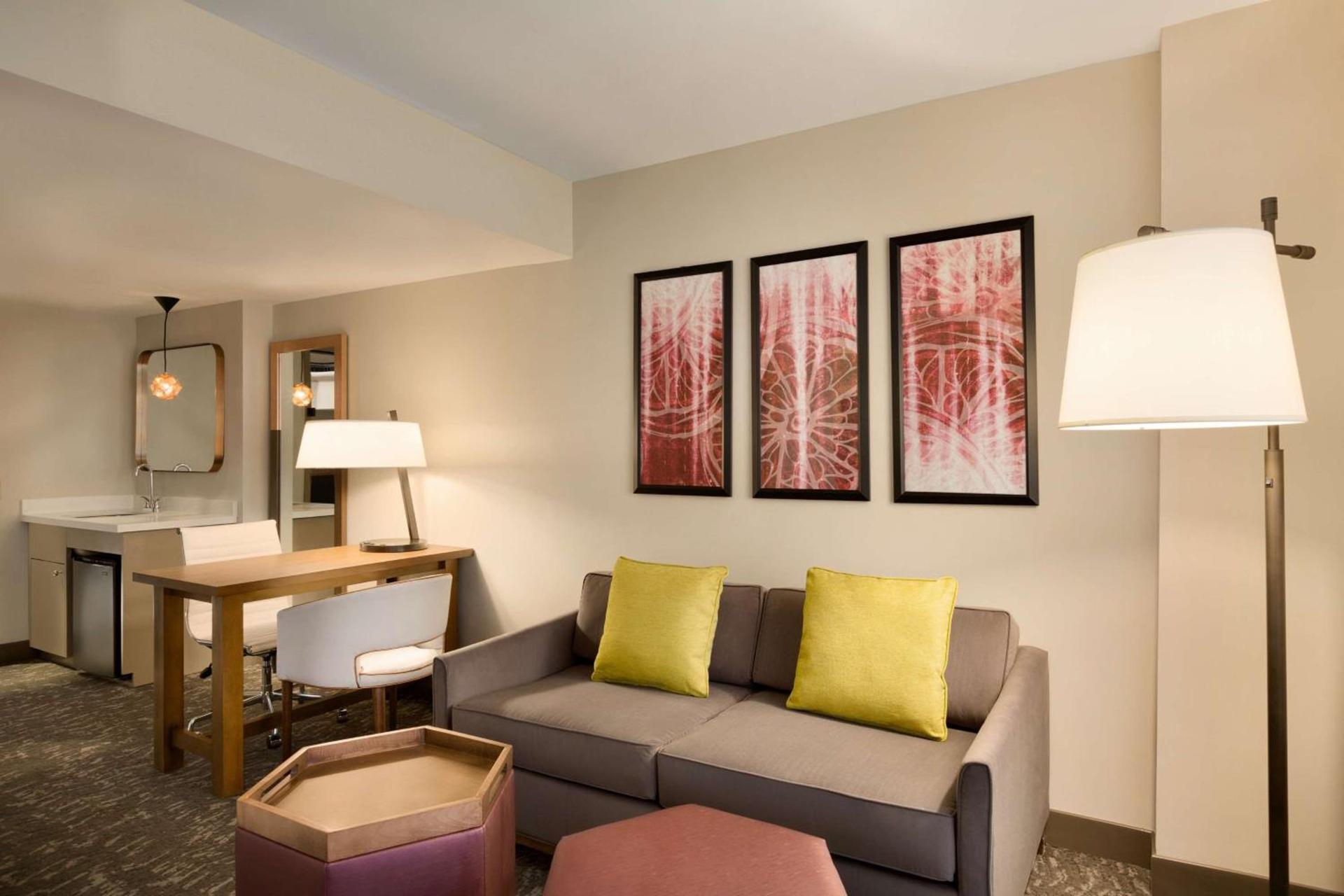Embassy Suites by Hilton Phoenix Downtown North photo 33